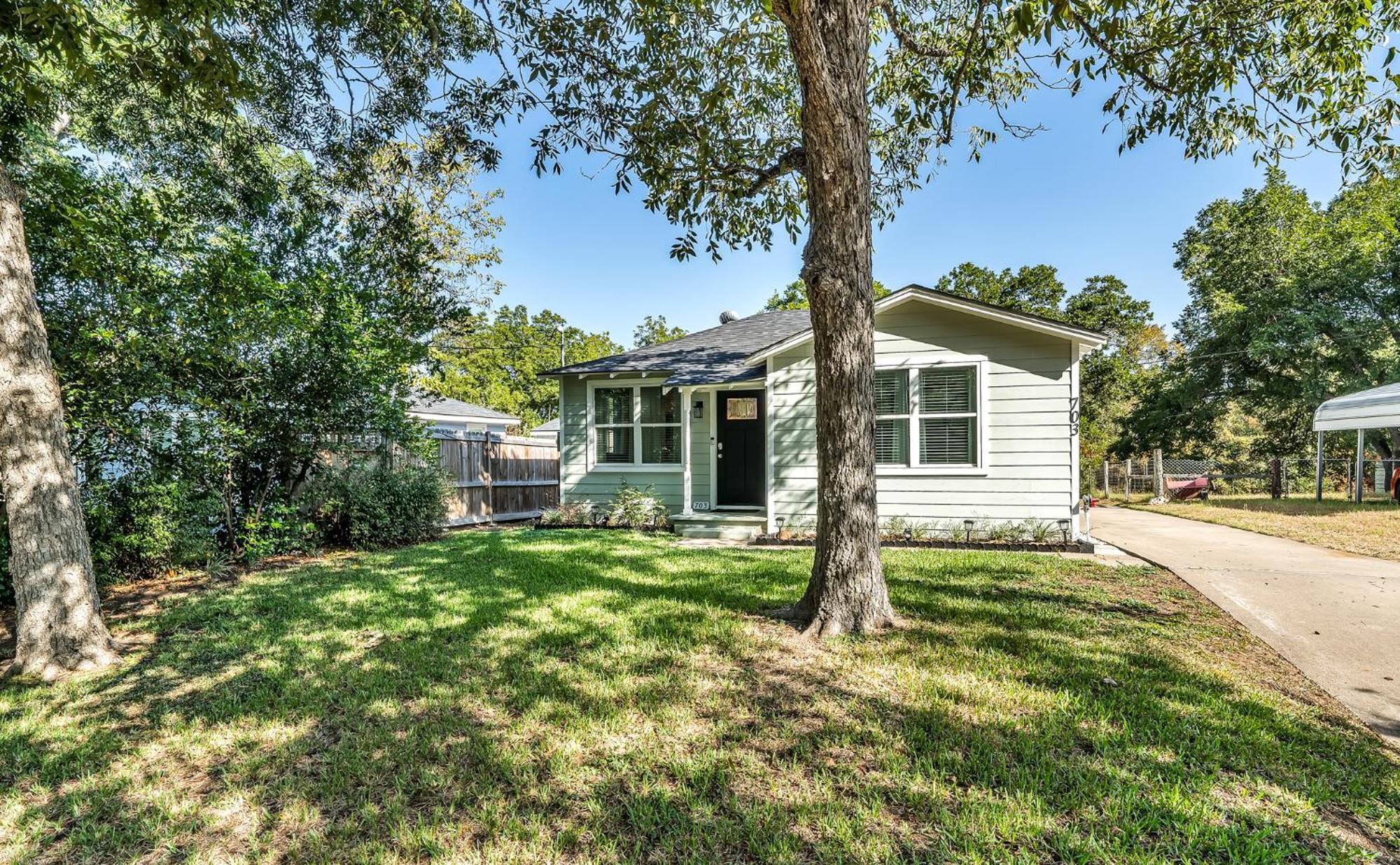 The Green Emerald Brenham Extérieur photo